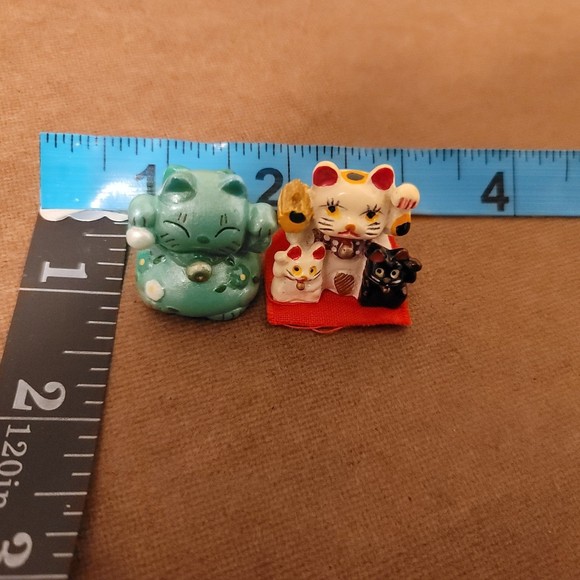 Maneki-neko Lucky Cat Mini Figures - Picture 10 of 11